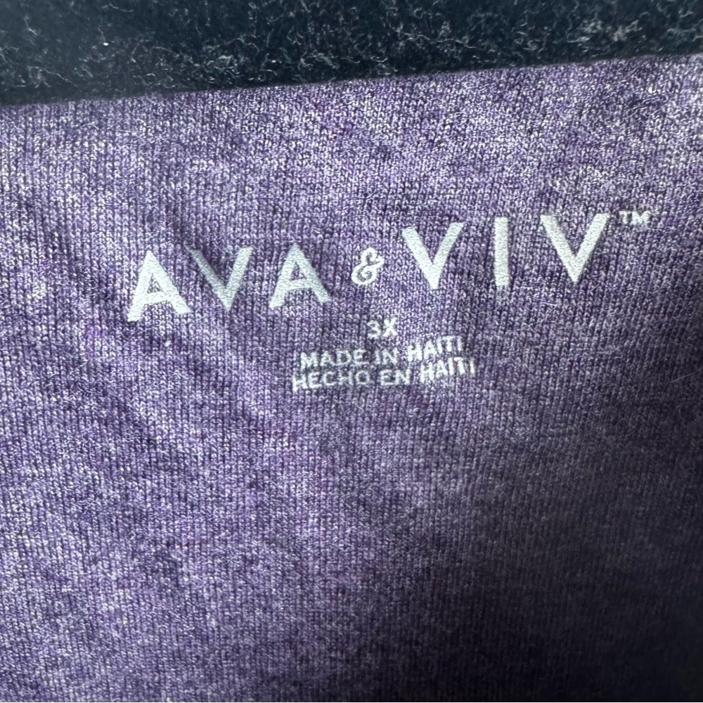 Ava & Viv Long Sleeved Tee Plus Size 3X - Picture 3 of 7